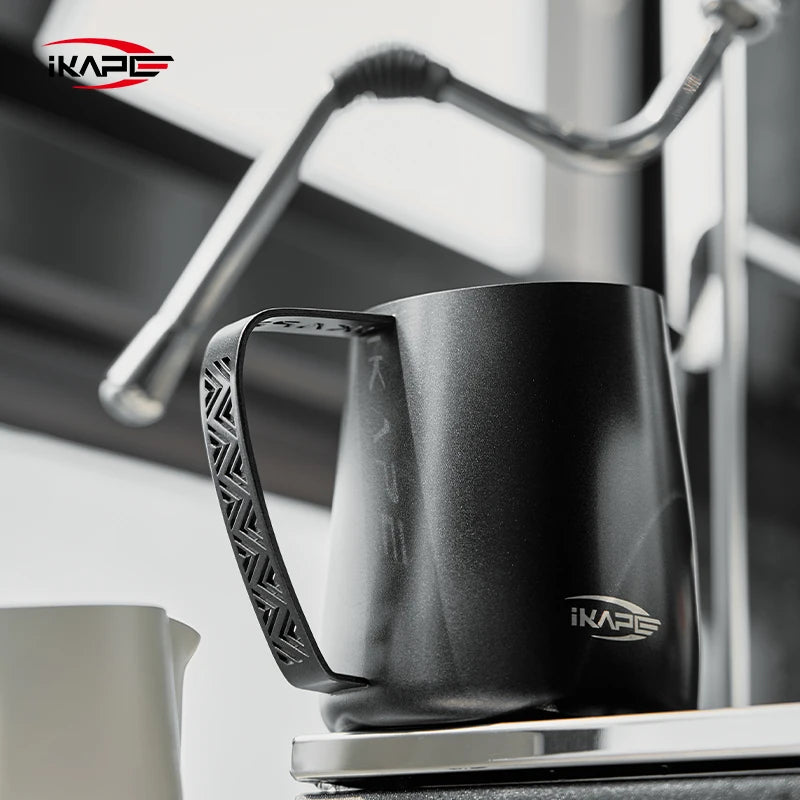 IKAPE 450 ml Latte-Art Pitcher, Hollow Handle