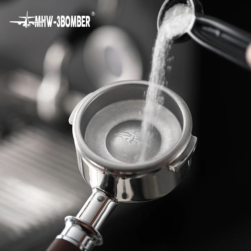 MHW-3BOMBER Cleaning Set - powder bowl + brush