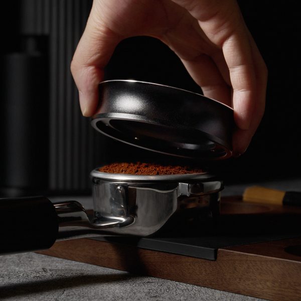 EXRIMA Magnetic Dosing Cup & Transfer System — magnetic base detail